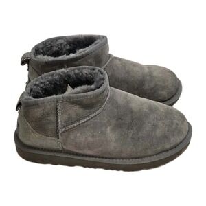 🩶‎ UGG Classic Ultra Mini Gray Suede Shearling Boots GUC Women's 4 Retro Cozy